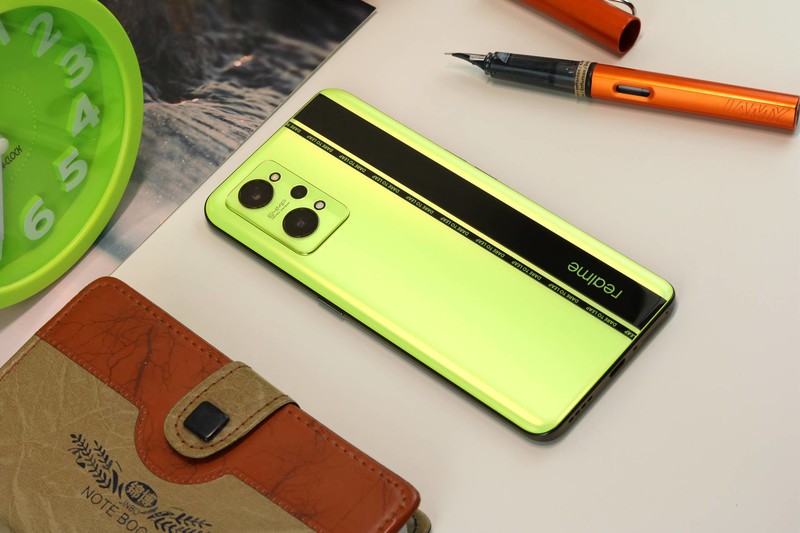 怎么选游戏手机？处理器散热续航很重要，realme真我GT Neo2评测