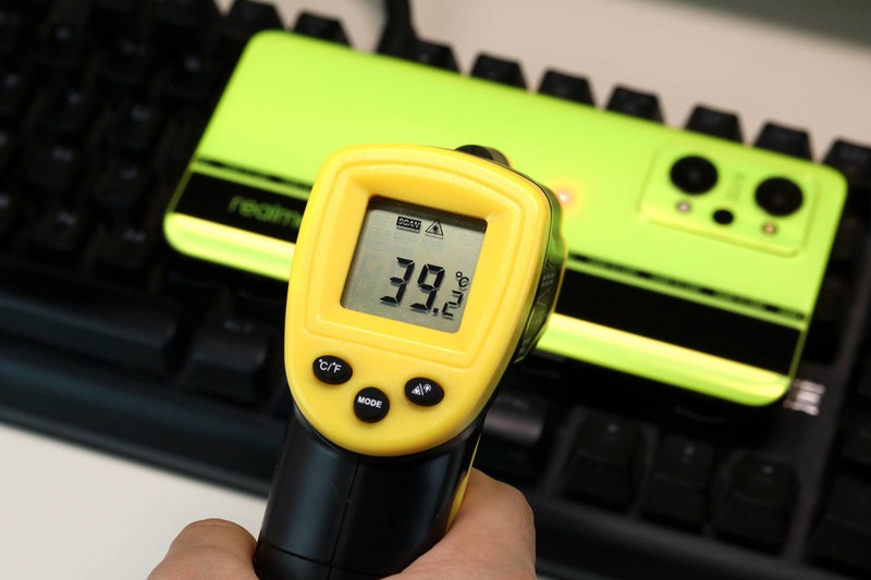 怎么选游戏手机？处理器散热续航很重要，realme真我GT Neo2评测