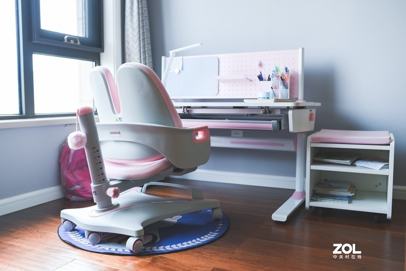 聊聊孩子为何一定要配人体工学桌椅，自购西昊三栖书桌才发现原因