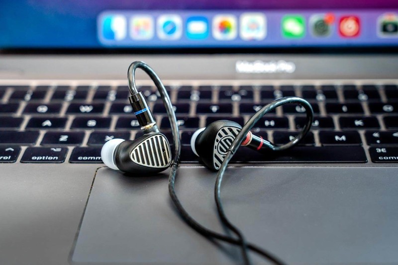 有线耳机BGVP DN3评测：性价比极高，物超所值的耳机