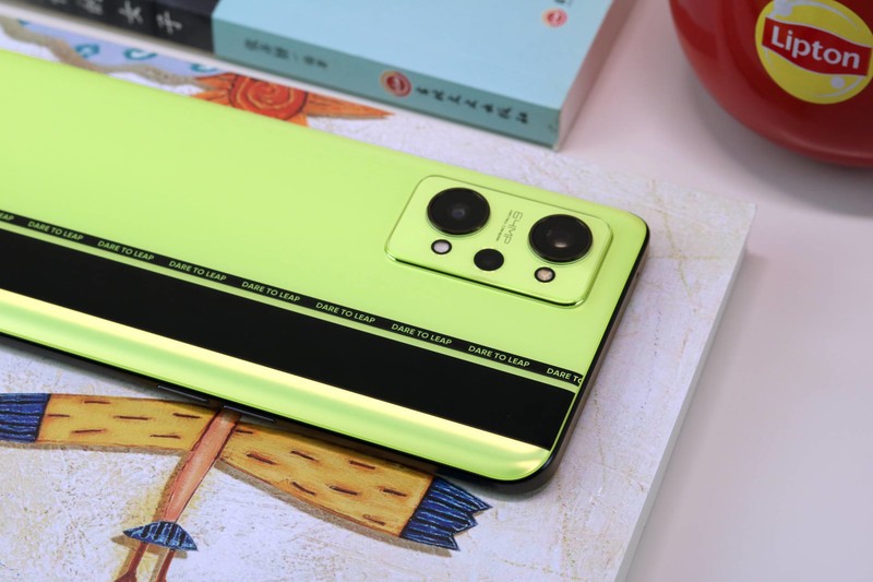 怎么选游戏手机？处理器散热续航很重要，realme真我GT Neo2评测