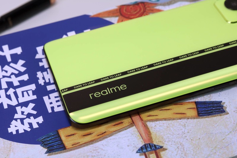 怎么选游戏手机？处理器散热续航很重要，realme真我GT Neo2评测