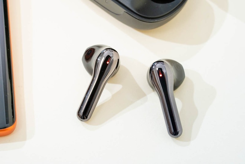 Tribit FlyBuds C2耳机评测：不仅颜值爆表，还有实力音质表现