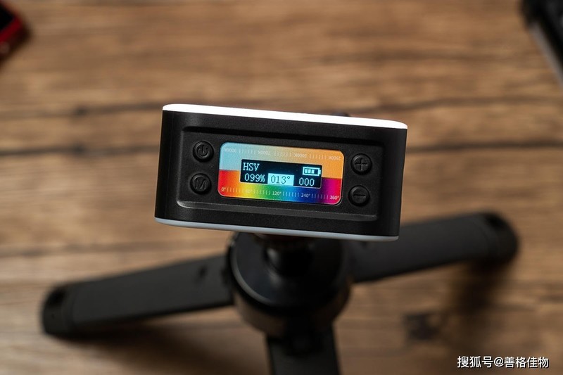 除了光圈快门感光度，学会用光更重要，斯莫格Vibe P80补光灯评测