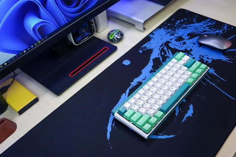 桌面薄荷，便携随心，杜伽K330w无线三模机械键盘体验