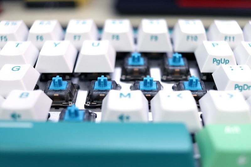 桌面薄荷，便携随心，杜伽K330w无线三模机械键盘体验