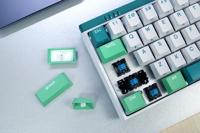 桌面薄荷，便携随心，杜伽K330w无线三模机械键盘体验