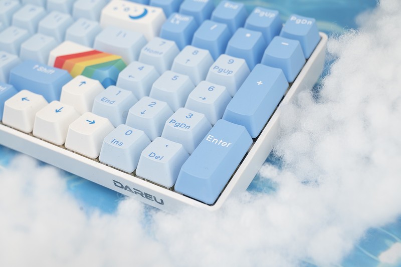 不做选择题，翱翔天空之畅快，三模可换轴达尔优A100机械键盘