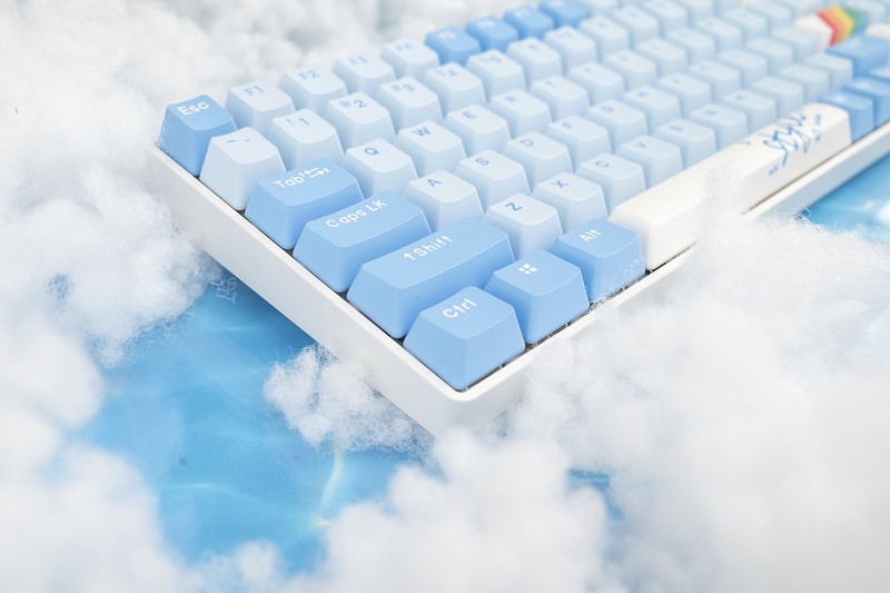 不做选择题，翱翔天空之畅快，三模可换轴达尔优A100机械键盘