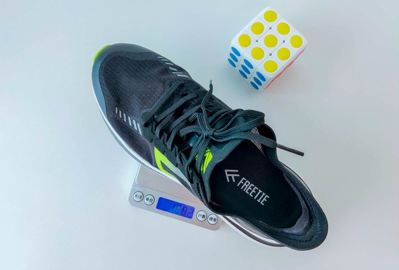 跑步也不会臭脚，FREETIE轻云缓震竞速跑鞋体验