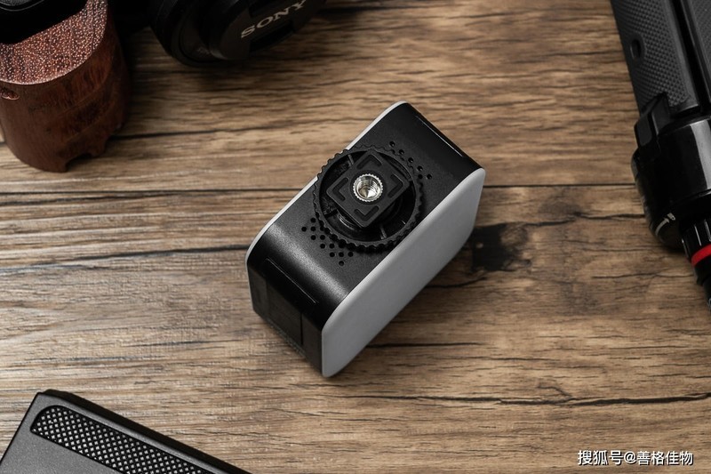 除了光圈快门感光度，学会用光更重要，斯莫格Vibe P80补光灯评测