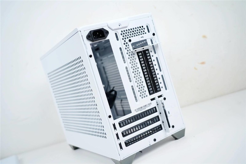 酷冷至尊NR200P机箱分享--颜值出色，符合预期