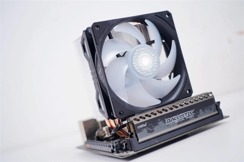 酷冷至尊NR200P机箱分享--颜值出色，符合预期