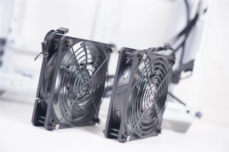 酷冷至尊NR200P机箱分享--颜值出色，符合预期