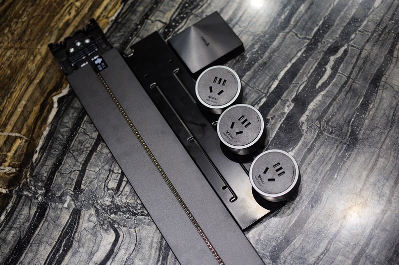 科技力量 公牛壁挂式轨道插座GN-GB1