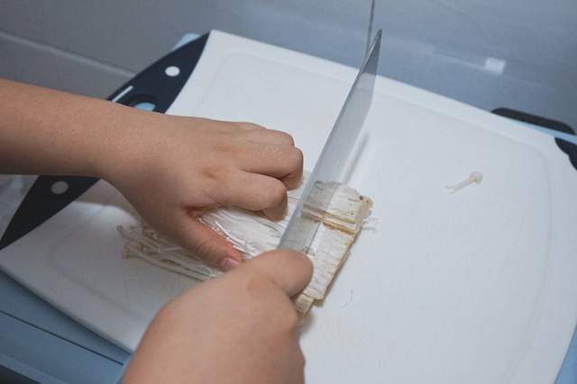 在家也能做烧烤玩烘焙，厨房全能选手——美的鸿蒙燃卡料理炉