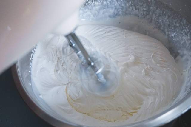 在家也能做烧烤玩烘焙，厨房全能选手——美的鸿蒙燃卡料理炉