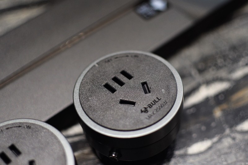 科技力量 公牛壁挂式轨道插座GN-GB1