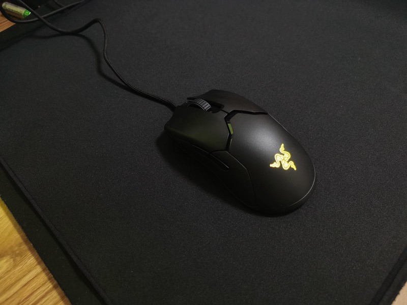 微星GM41游戏鼠标评测：轻量化、高性能、小厂价