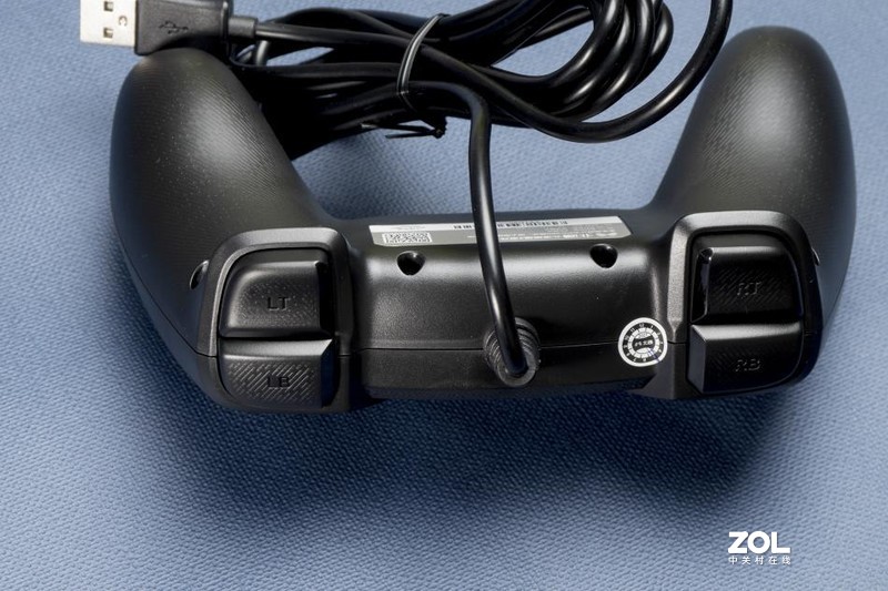 你与快乐的距离只隔了一对手柄--北通蝙蝠4游戏手柄