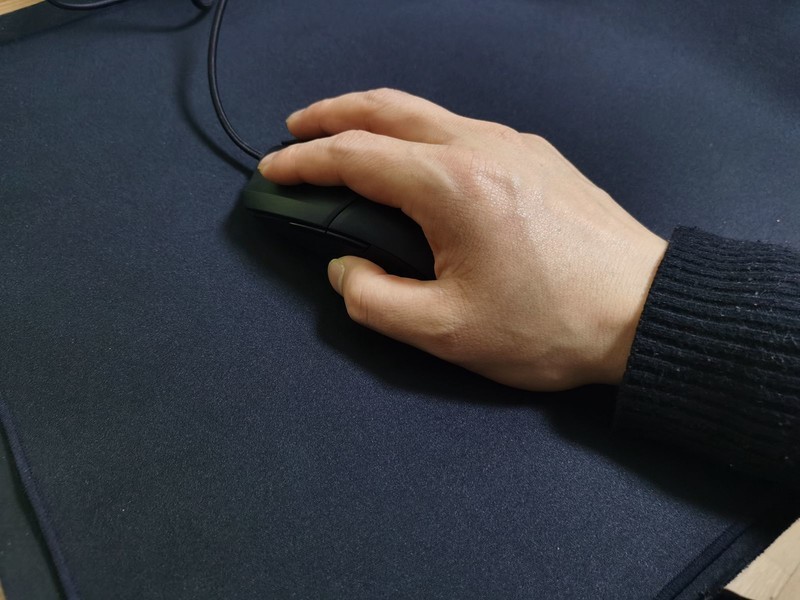 微星GM41游戏鼠标评测：轻量化、高性能、小厂价