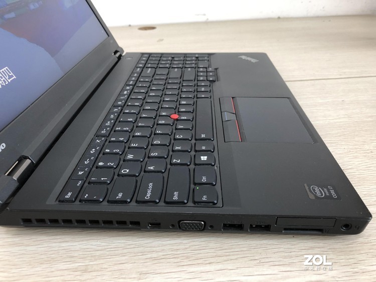 联想W541专业绘图机型,四代i7-4810M四级八线程 8G内存 256G固态硬盘