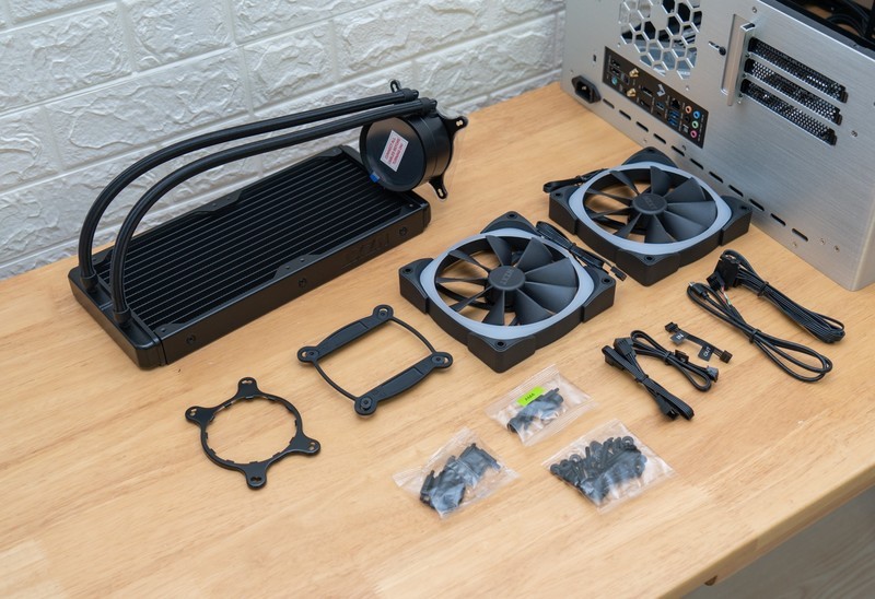 别用Ghost啦，小白安装纯净Win10教程，附游戏、剪辑电脑装机单分享