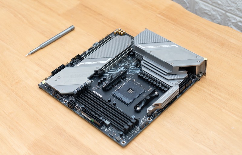 别用Ghost啦，小白安装纯净Win10教程，附游戏、剪辑电脑装机单分享