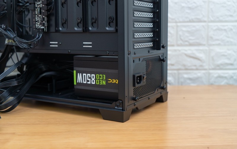 别用Ghost啦，小白安装纯净Win10教程，附游戏、剪辑电脑装机单分享