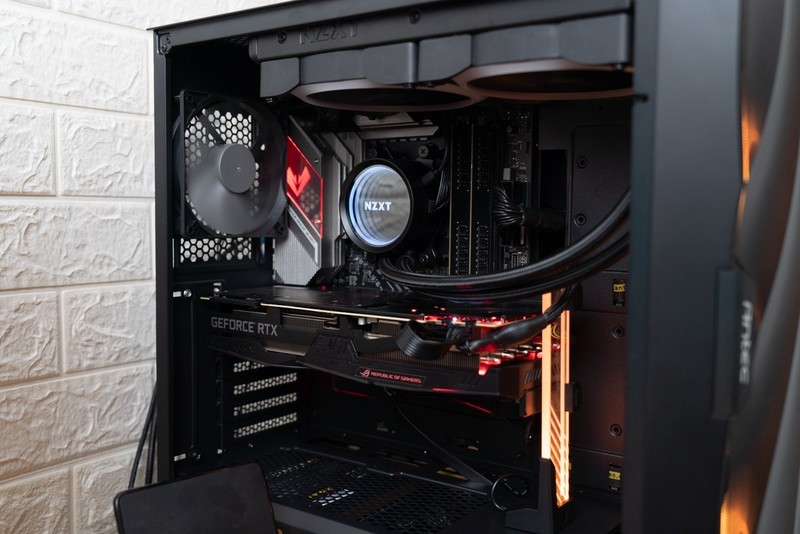 别用Ghost啦，小白安装纯净Win10教程，附游戏、剪辑电脑装机单分享