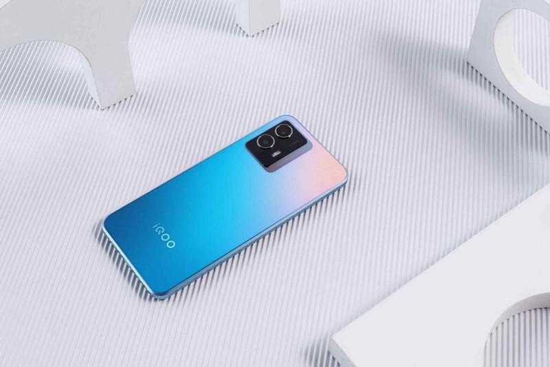 5G性能小金刚iQOO U5即将开售！售价1299元起