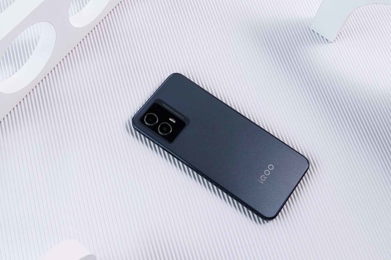 5G性能小金刚iQOO U5即将开售！售价1299元起