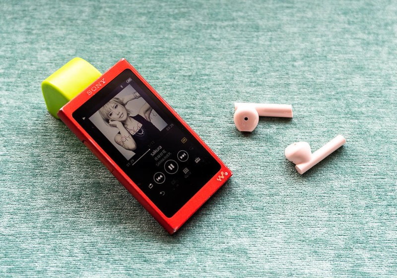 粉色的Haylou Moripods真无线蓝牙耳机，粉色的爱