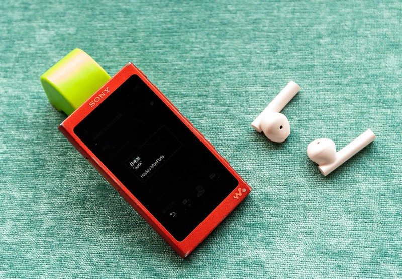 粉色的Haylou Moripods真无线蓝牙耳机，粉色的爱