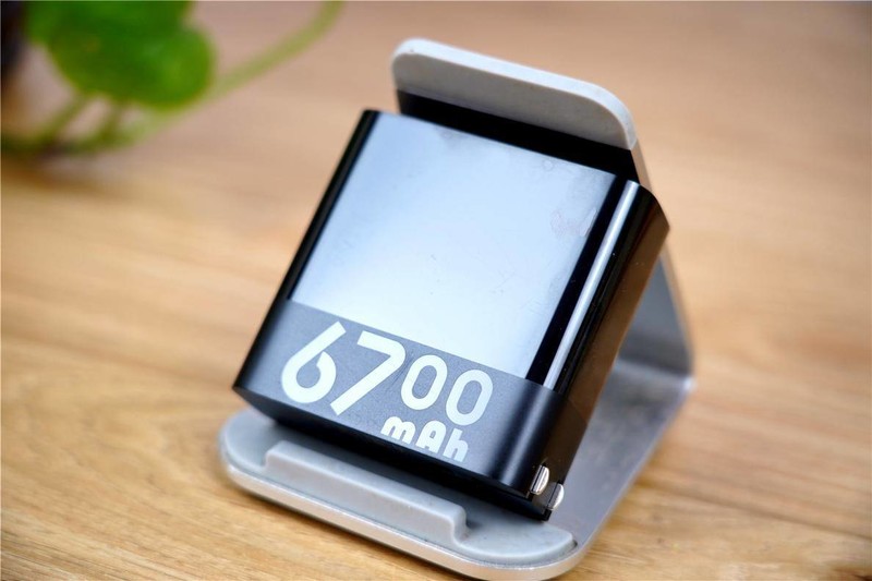 50W大功率双模充，内置6700mAh电池，紫米新品太赞了！