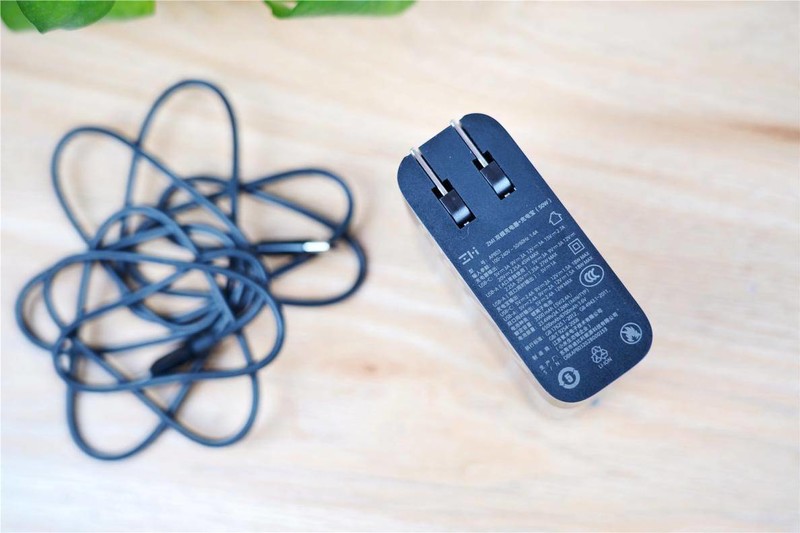 50W大功率双模充，内置6700mAh电池，紫米新品太赞了！