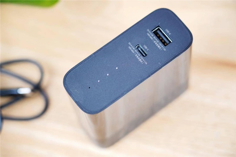 50W大功率双模充，内置6700mAh电池，紫米新品太赞了！