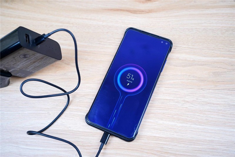 50W大功率双模充，内置6700mAh电池，紫米新品太赞了！