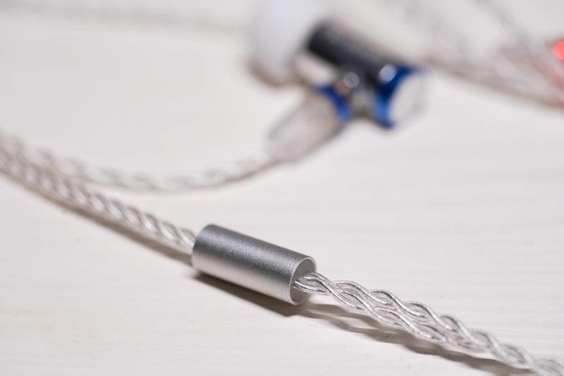 纯零出柜啦！这款哈曼曲线调音的塞子有个性