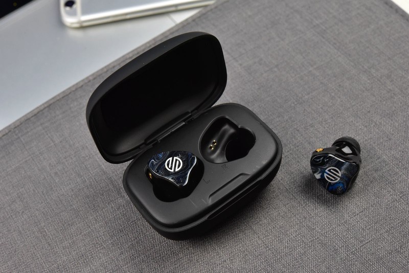 一圈一楼氏，同时还支持有线连接！BGVP Q2S真无线耳机评测