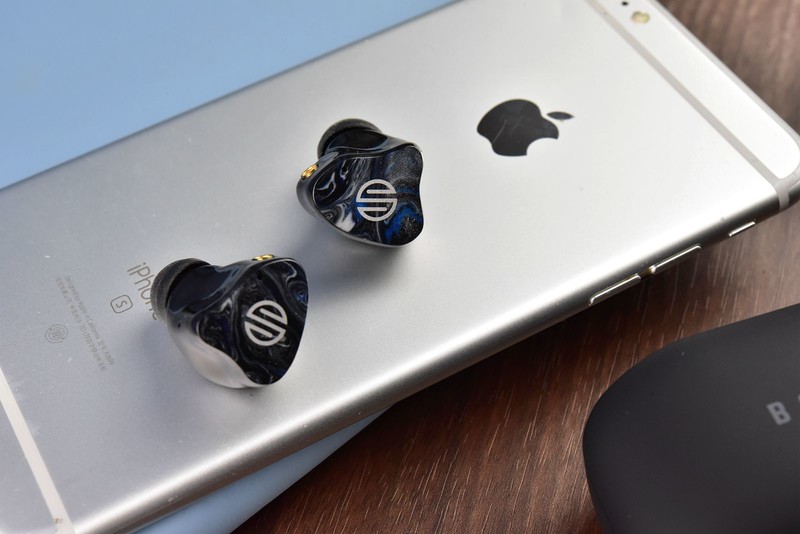 一圈一楼氏，同时还支持有线连接！BGVP Q2S真无线耳机评测