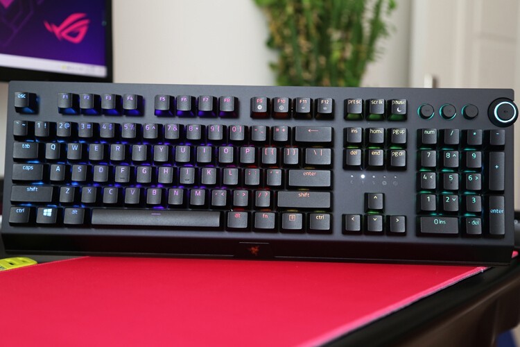 感受与众不同：雷蛇黑寡妇蜘蛛v3无线版机械键盘黄轴体验