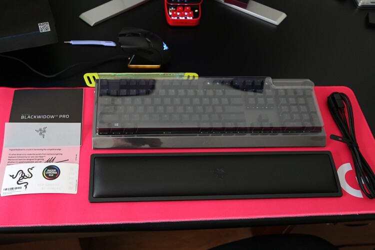 感受与众不同：雷蛇黑寡妇蜘蛛v3无线版机械键盘黄轴体验