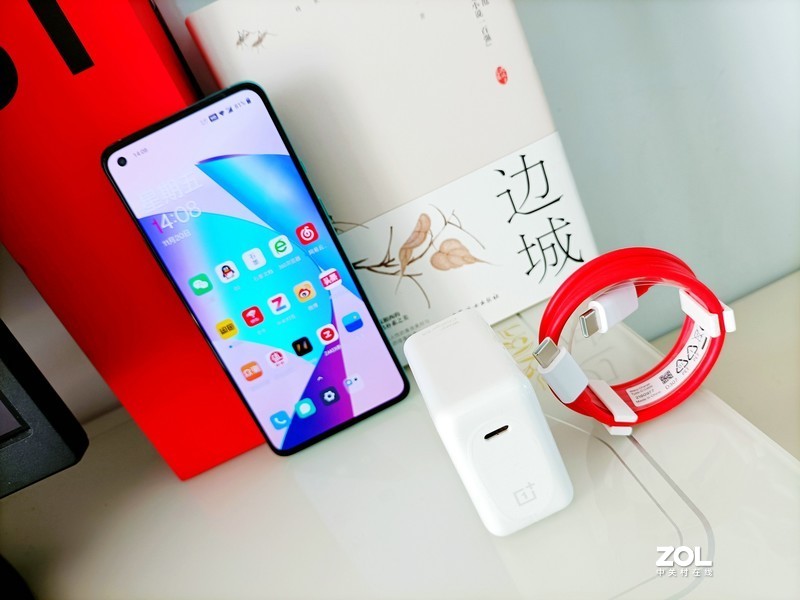 十二方面深度了解一加8T，初见青域倾城，贴心商务机