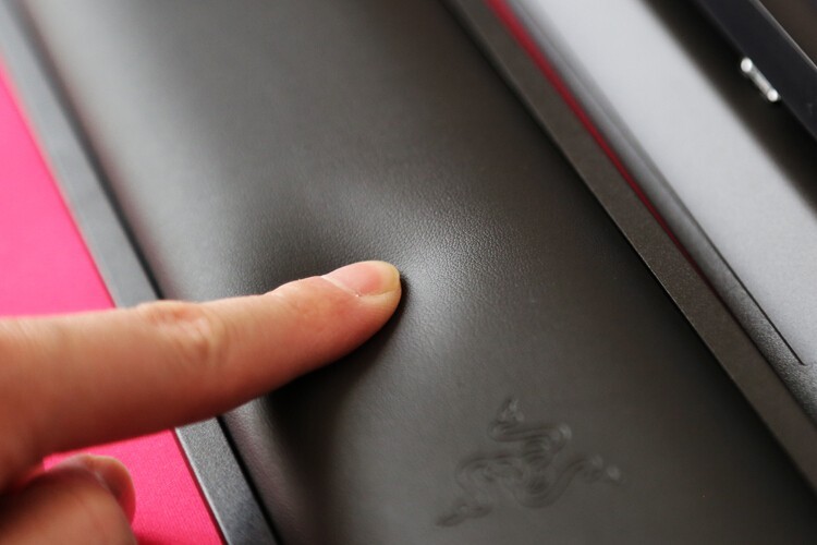 感受与众不同：雷蛇黑寡妇蜘蛛v3无线版机械键盘黄轴体验