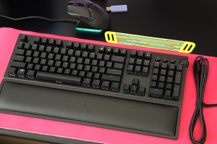 感受与众不同：雷蛇黑寡妇蜘蛛v3无线版机械键盘黄轴体验