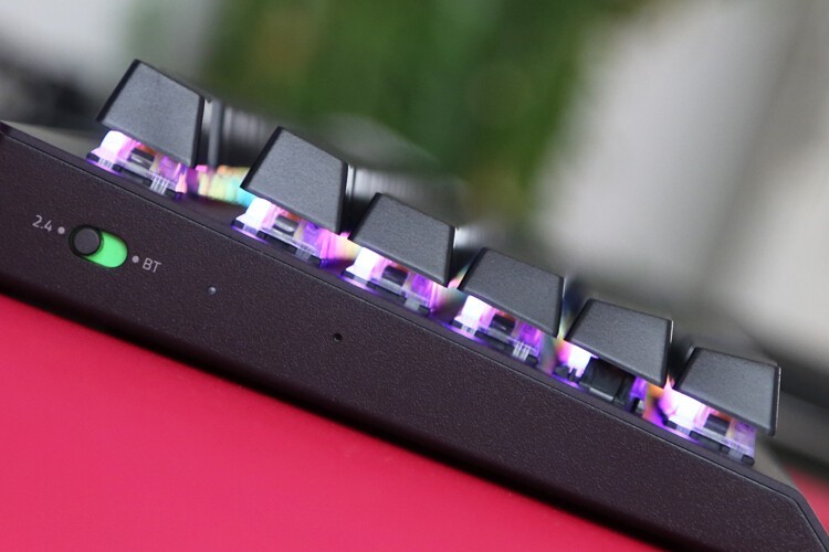 感受与众不同：雷蛇黑寡妇蜘蛛v3无线版机械键盘黄轴体验