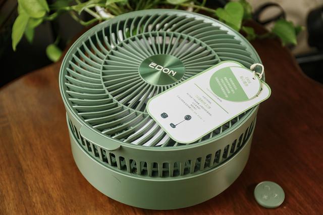 没想到风扇也能这样玩，爱登E908B悬浮折叠伸缩电风扇上手体验