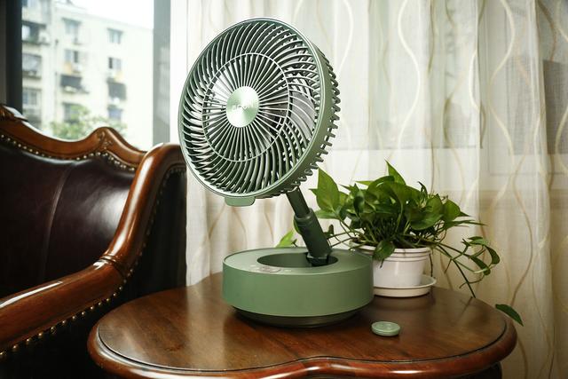 没想到风扇也能这样玩，爱登E908B悬浮折叠伸缩电风扇上手体验