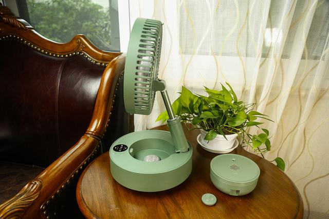 没想到风扇也能这样玩，爱登E908B悬浮折叠伸缩电风扇上手体验